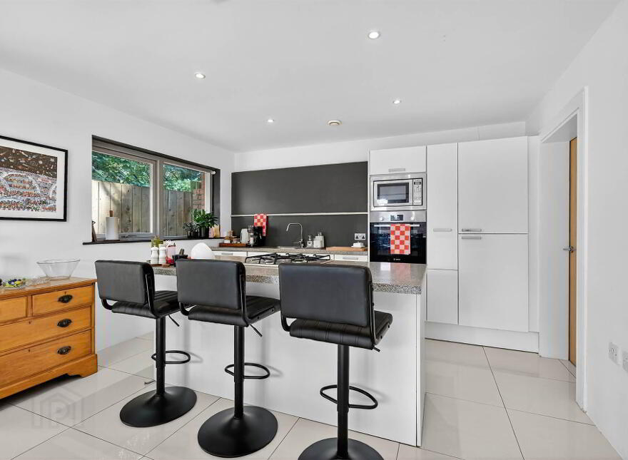 22 Greenvale, Off Ballyskeagh Road , Drumbeg, Belfast, BT17 9LR