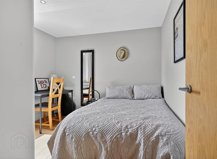 22 Greenvale, Off Ballyskeagh Road , Drumbeg, Belfast, BT17 9LR