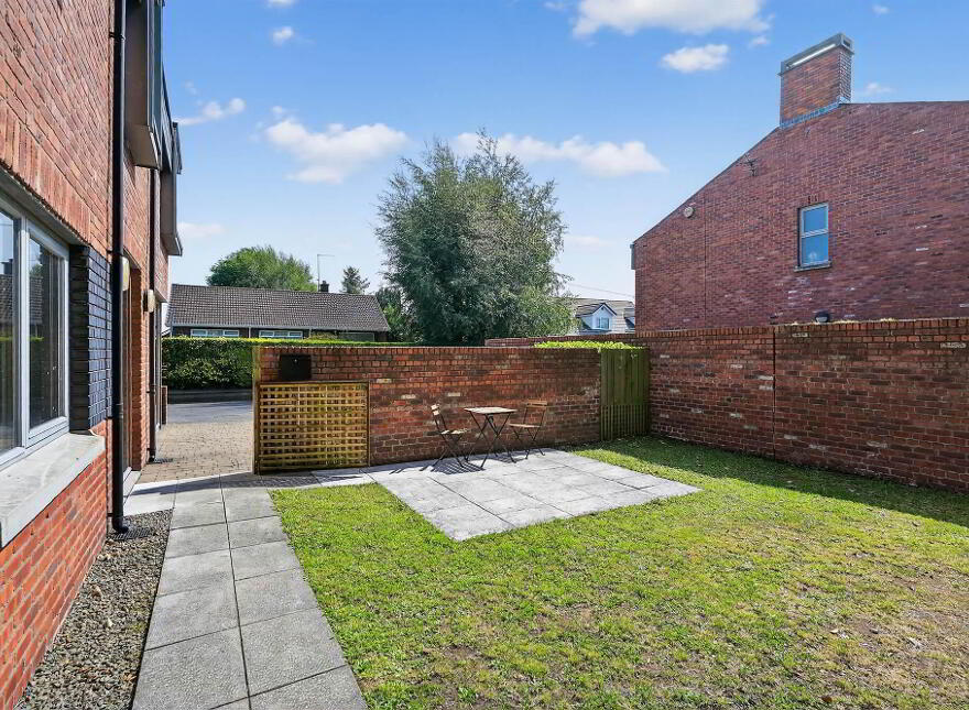 22 Greenvale, Off Ballyskeagh Road , Drumbeg, Belfast, BT17 9LR