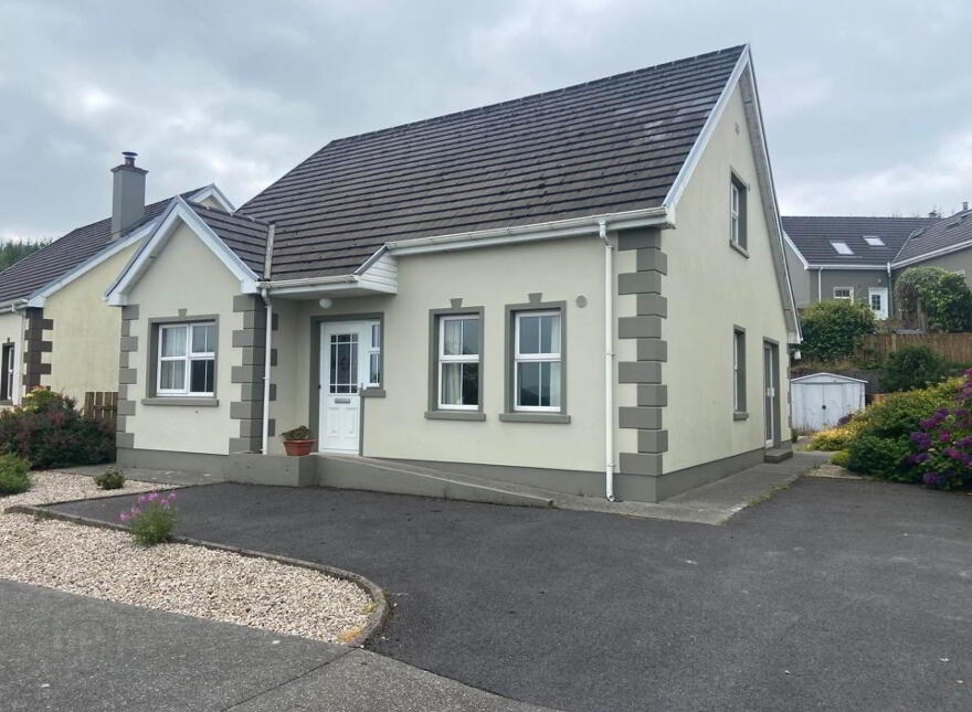 8 The Pines, Churchill, Letterkenny, F92DC67