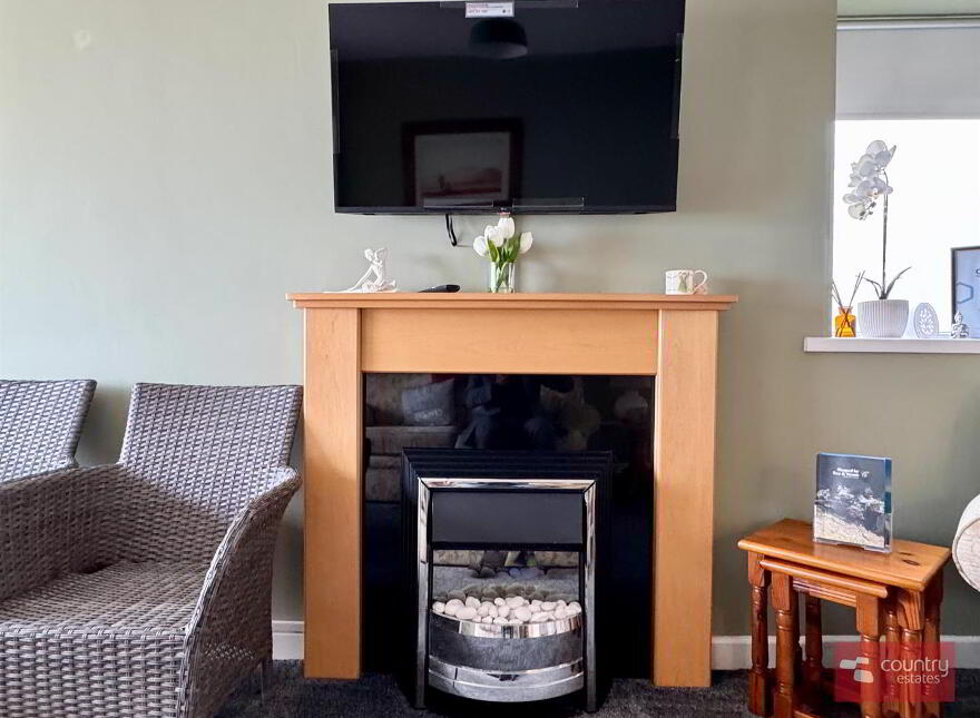 18 Coast Road, Larne, BT40 1UZ