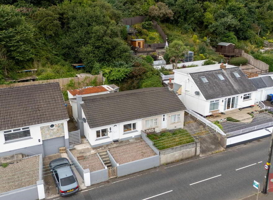 18 Coast Road, Larne, BT40 1UZ