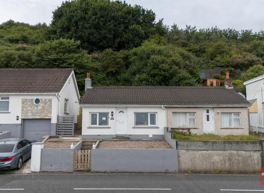 18 Coast Road, Larne, BT40 1UZ