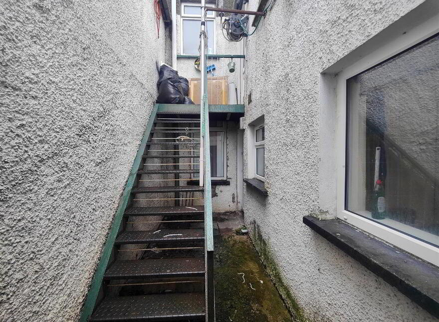 90 Duncairn Gardens, Belfast, BT15 2GJ