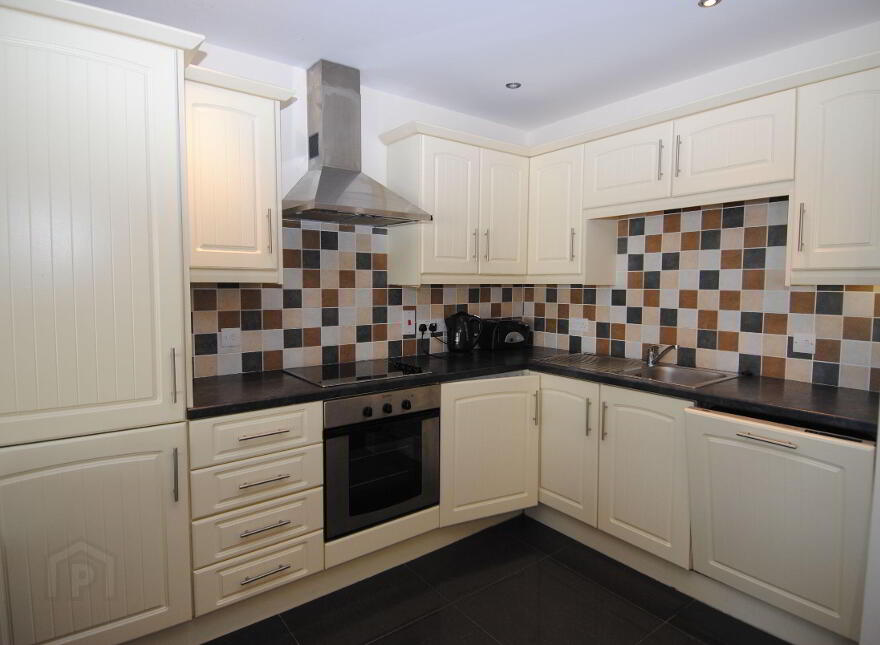 18 West Strand Avenue, Portrush, BT56 8FD