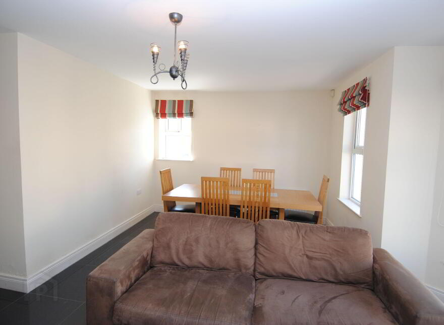 18 West Strand Avenue, Portrush, BT56 8FD