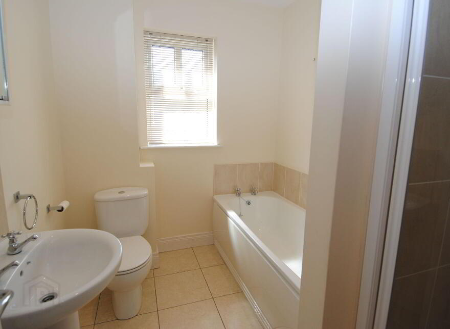 18 West Strand Avenue, Portrush, BT56 8FD