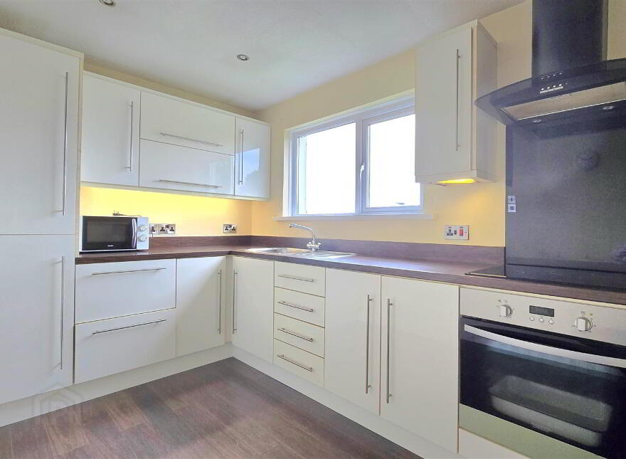 31 Spence Crescent, Cullybackey, Ballymena, BT42 1BR