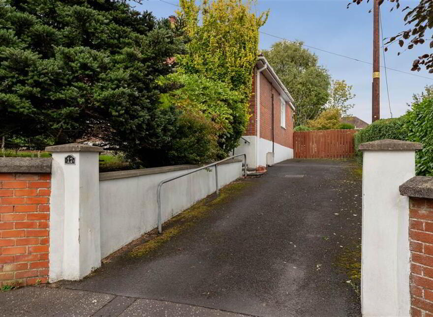 17 Ballyregan Road, Dundonald, BT16 1HY