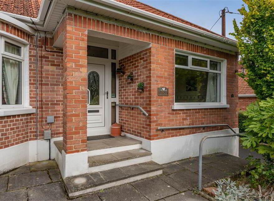 17 Ballyregan Road, Dundonald, BT16 1HY