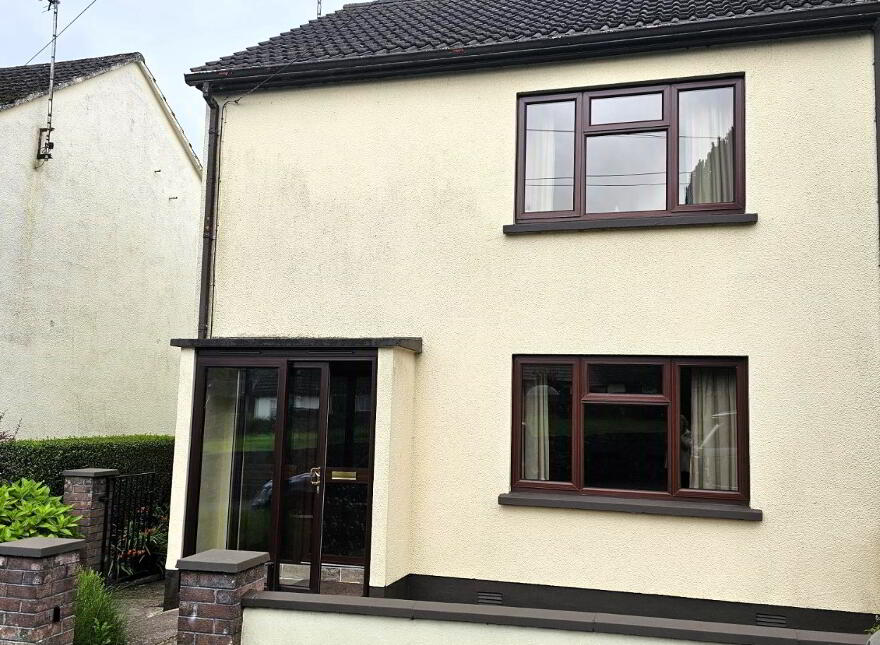 24 Castlebalfour Drive, Lisnaskea, BT92 0GA