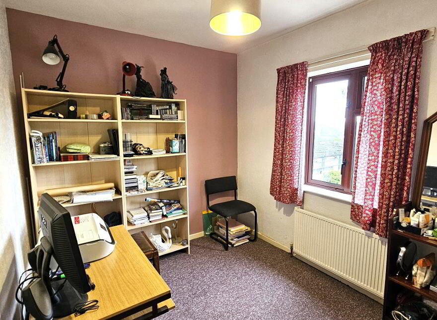 24 Castlebalfour Drive, Lisnaskea, BT92 0GA