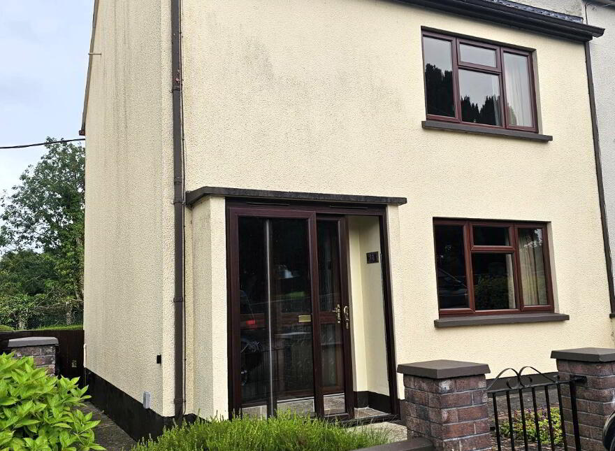 24 Castlebalfour Drive, Lisnaskea, BT92 0GA