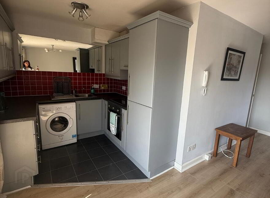 12 Balmoral Court, Belfast, BT9 7GR