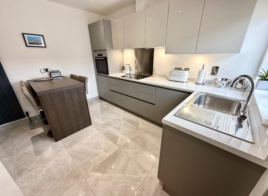 15 Kingsfort Park, Derry, BT48 7SY
