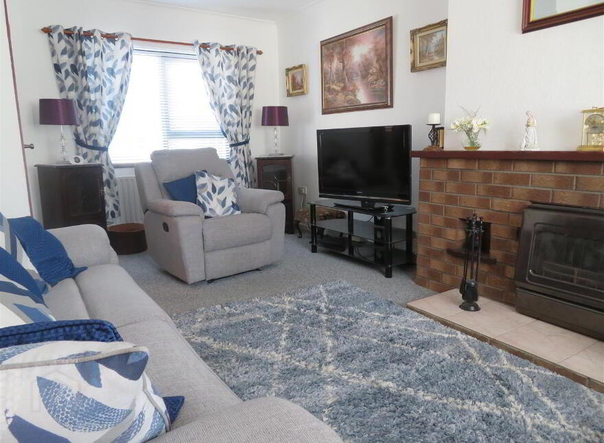 32 Larkfield Square, Lurgan