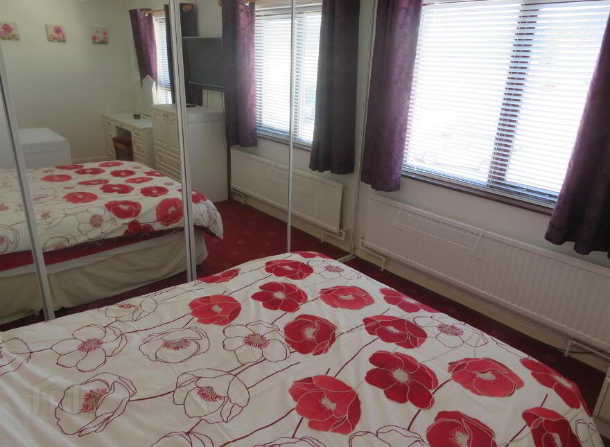 32 Larkfield Square, Lurgan