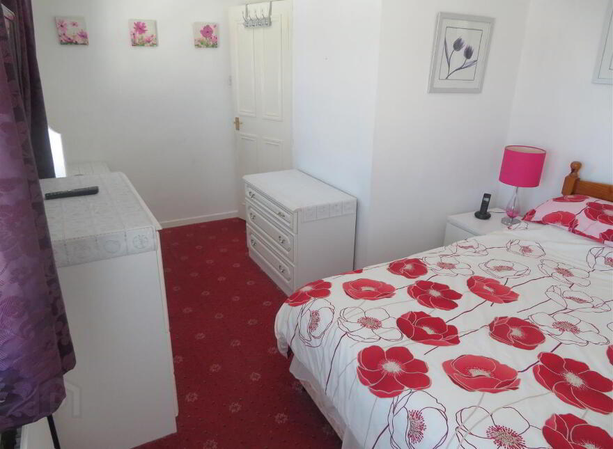 32 Larkfield Square, Lurgan