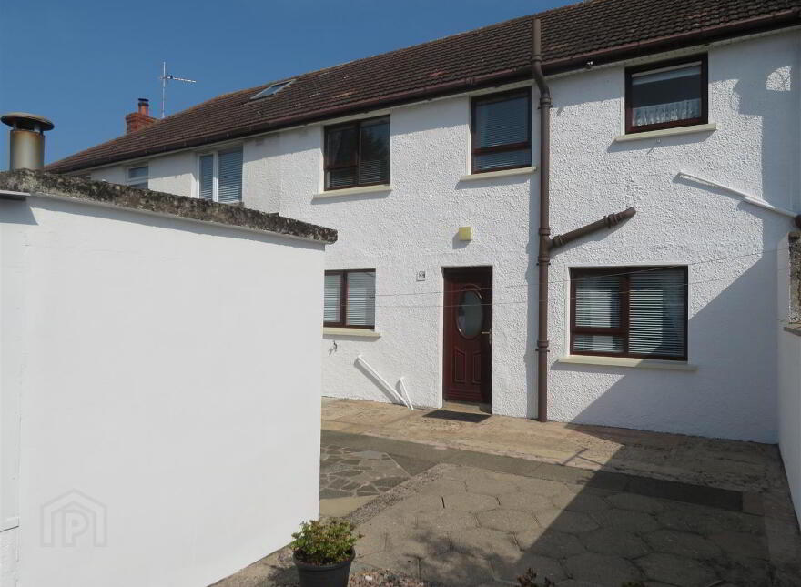 32 Larkfield Square, Lurgan