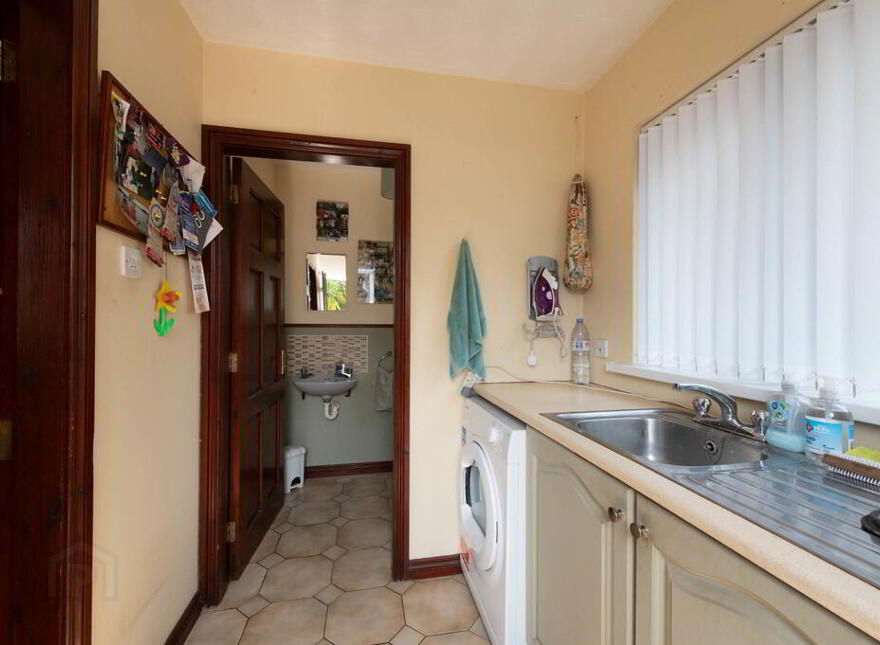 8 Farm Lodge Grove, Greenisland, Carrickfergus, BT38 8YD