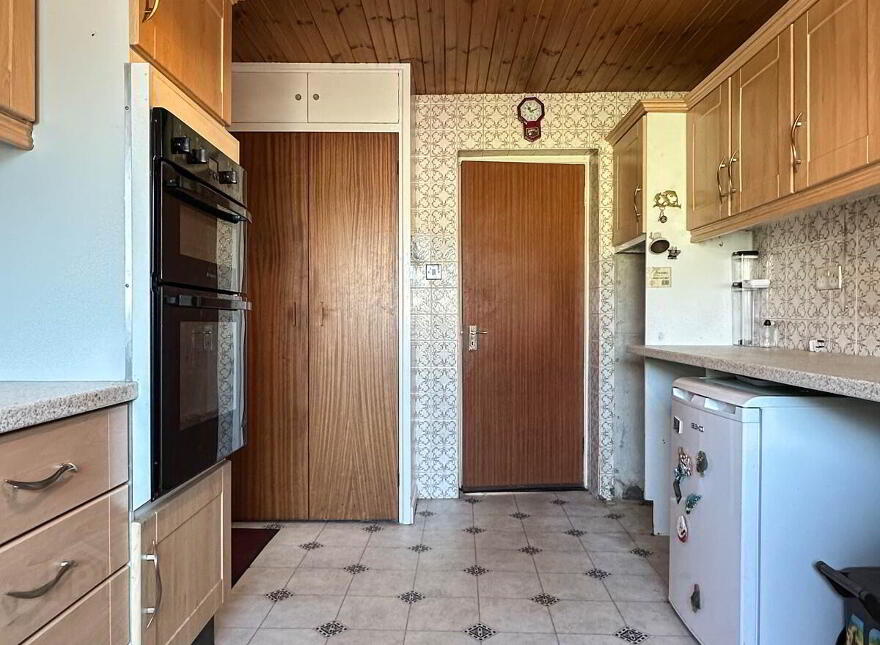 46 Bushmills Road, Coleraine, BT52 2BP