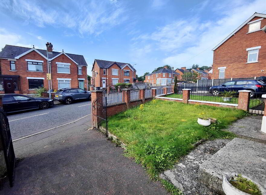 44 Lowwood Park, Belfast, BT15 4BD