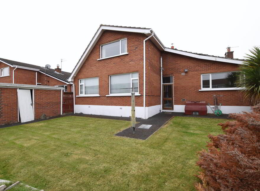8 Silverbirch Crescent, Bangor, BT19 6EX