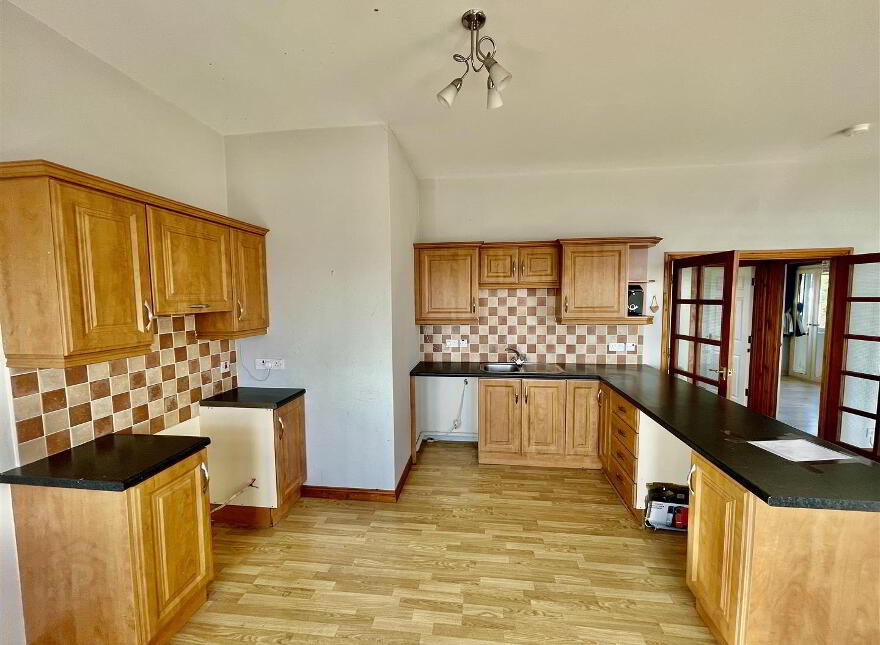 18 Dormans Court, Railway Street, Donaghadee, BT21 0JL