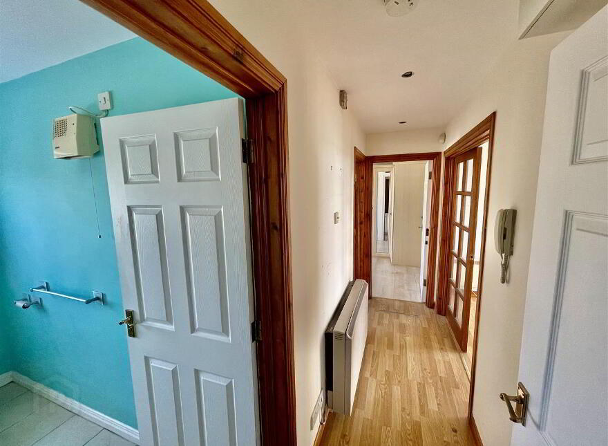 18 Dormans Court, Railway Street, Donaghadee, BT21 0JL