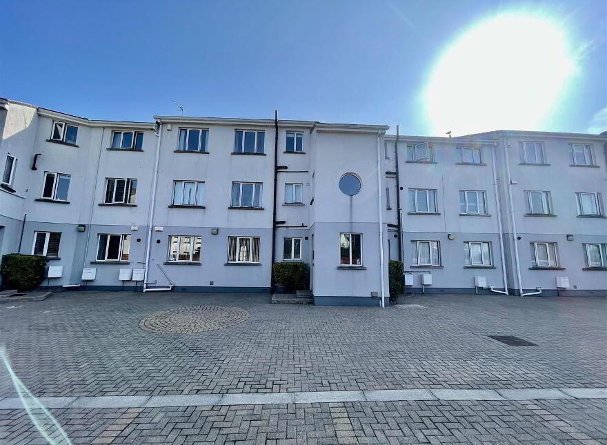 18 Dormans Court, Railway Street, Donaghadee, BT21 0JL