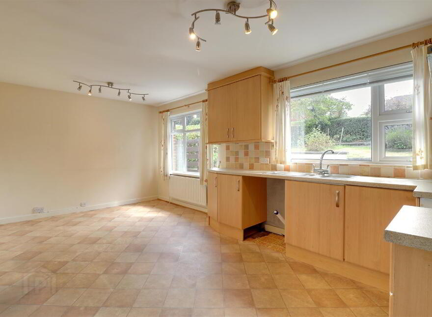 65 Strangford Heights, Newtownards, BT23 8ND
