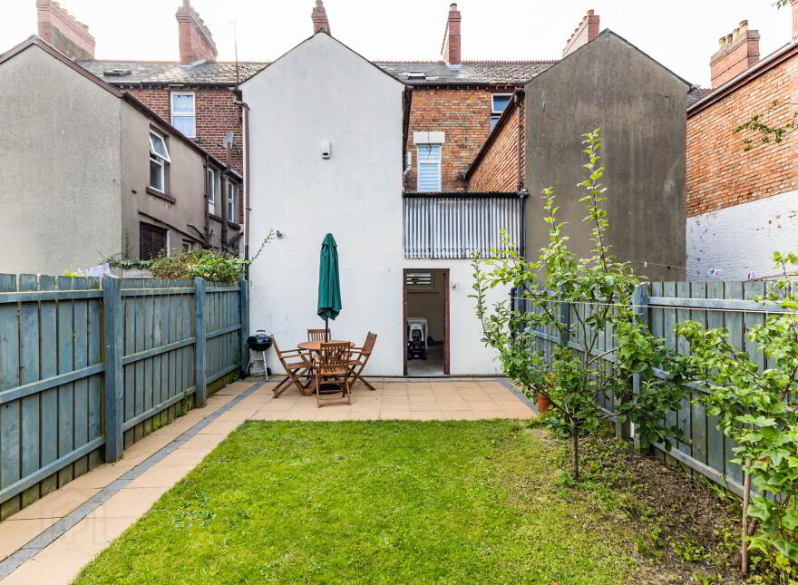 15 Park Parade, Lisburn, BT27 4AJ