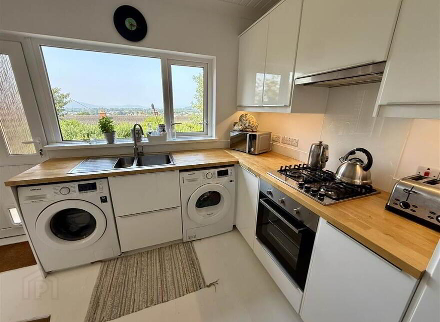 32 Moyne Park, Gilnahirk, Belfast, BT5 7QT