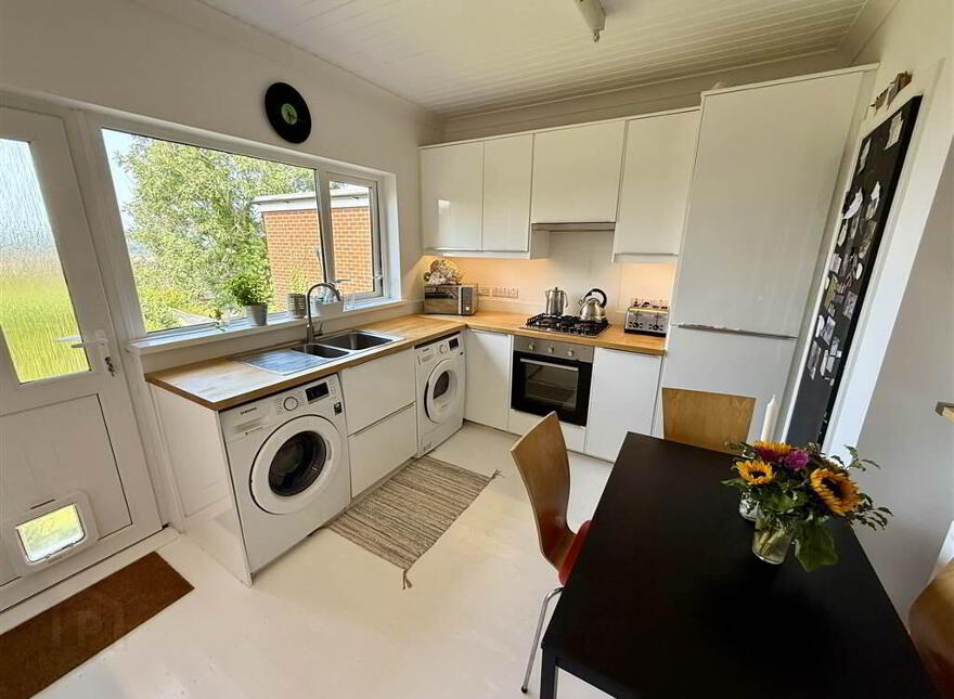 32 Moyne Park, Gilnahirk, Belfast, BT5 7QT