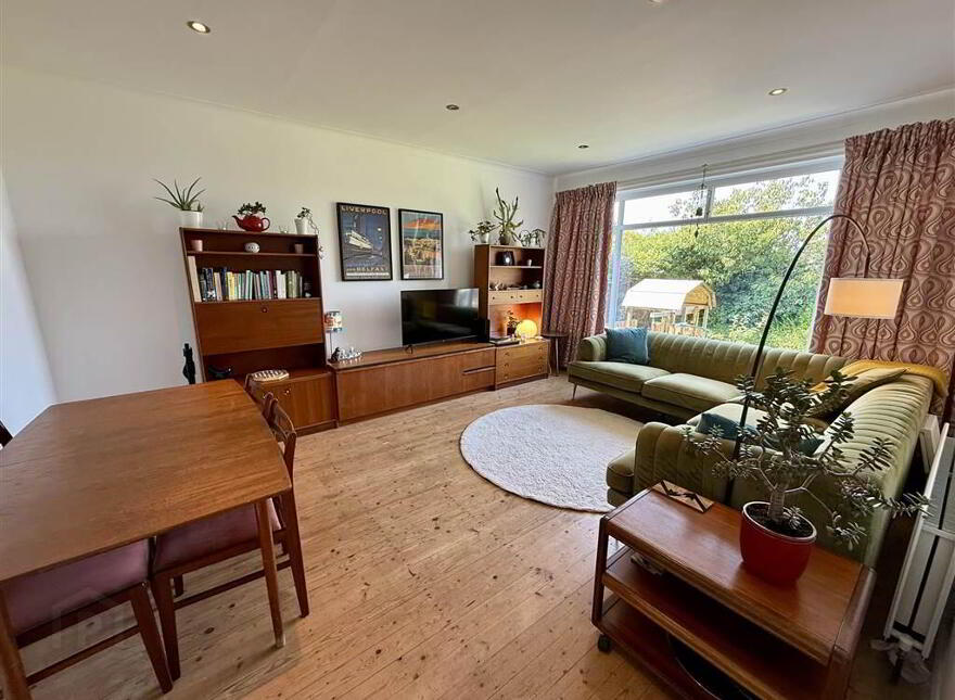 32 Moyne Park, Gilnahirk, Belfast, BT5 7QT