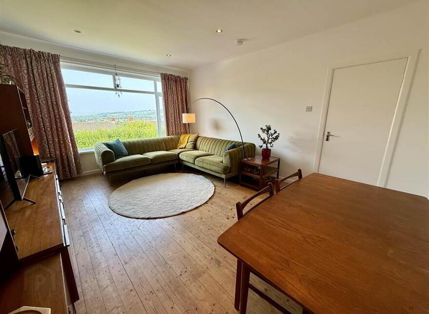 32 Moyne Park, Gilnahirk, Belfast, BT5 7QT