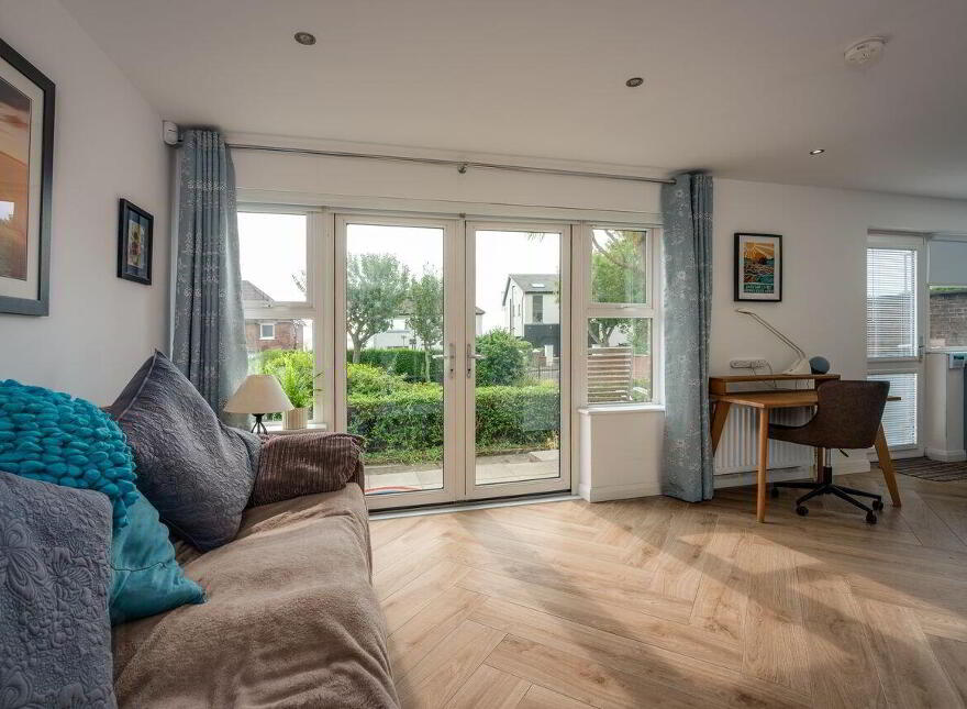 23 Larne Road, Carrickfergus, BT38 7EE