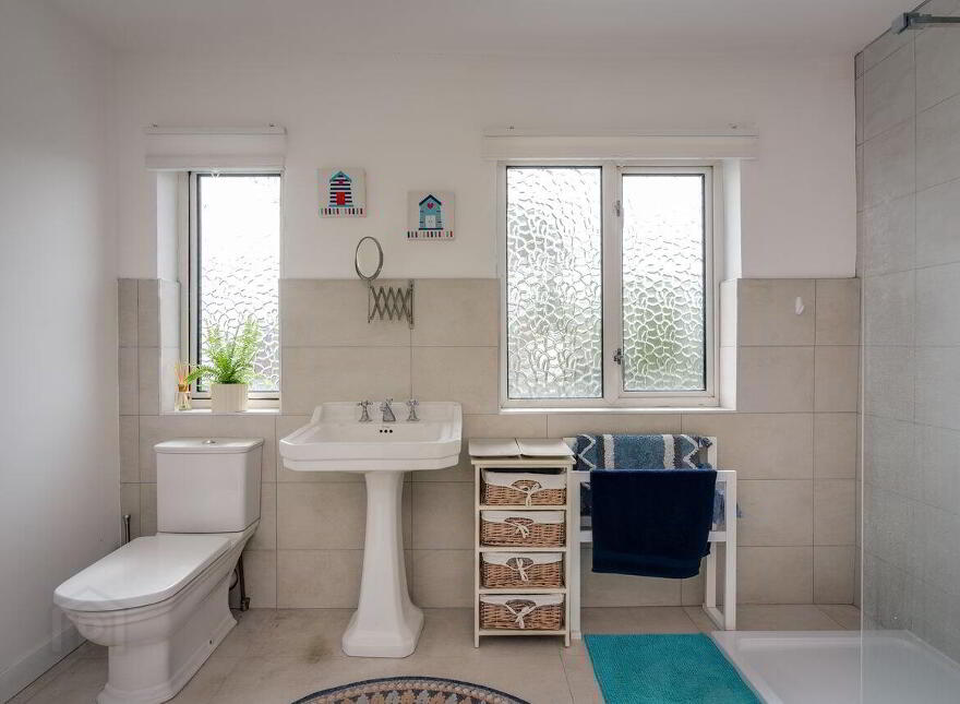 23 Larne Road, Carrickfergus, BT38 7EE