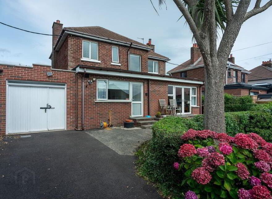 23 Larne Road, Carrickfergus, BT38 7EE