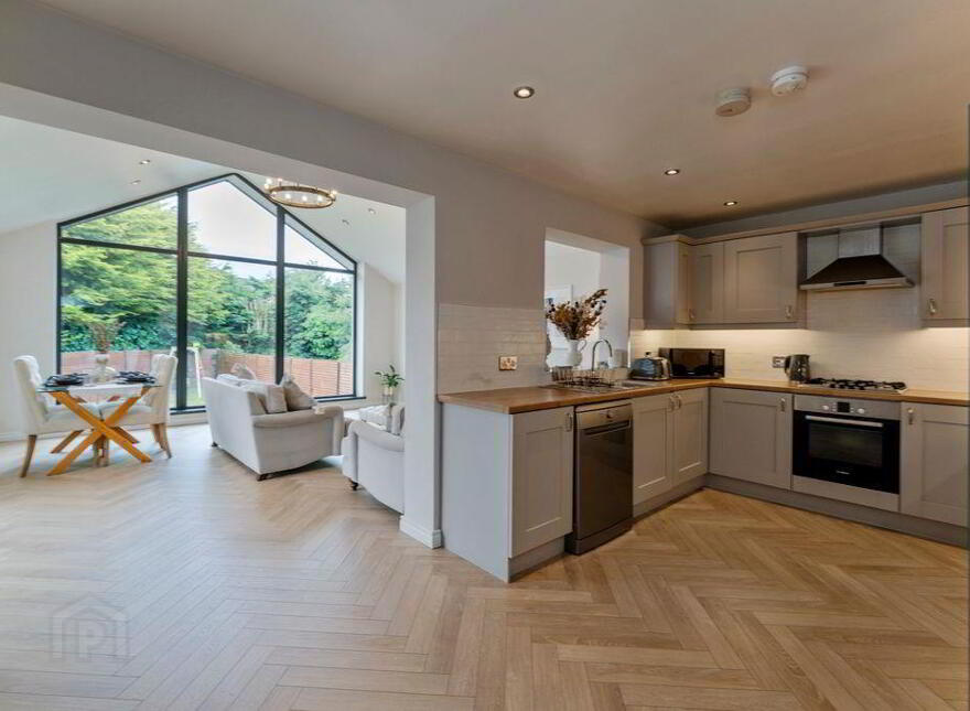 11 Irvine Crescent, Bangor, BT19 7XS