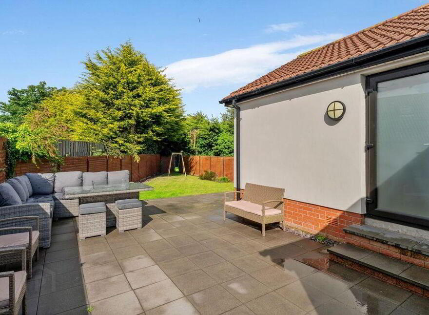 11 Irvine Crescent, Bangor, BT19 7XS