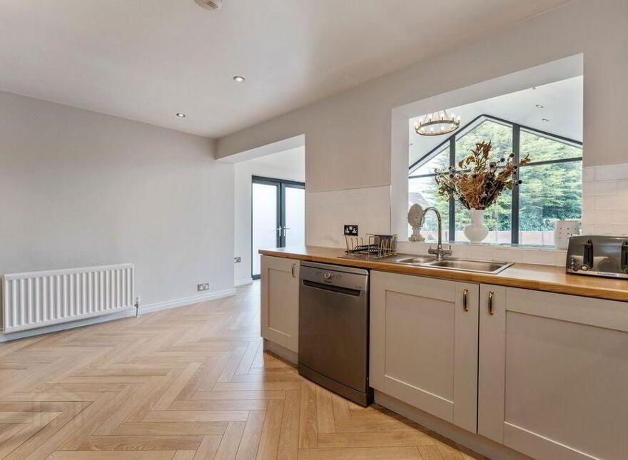 11 Irvine Crescent, Bangor, BT19 7XS