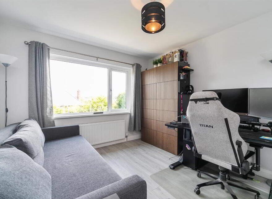 15 Norwood Crescent, Belfast, BT4 2DZ