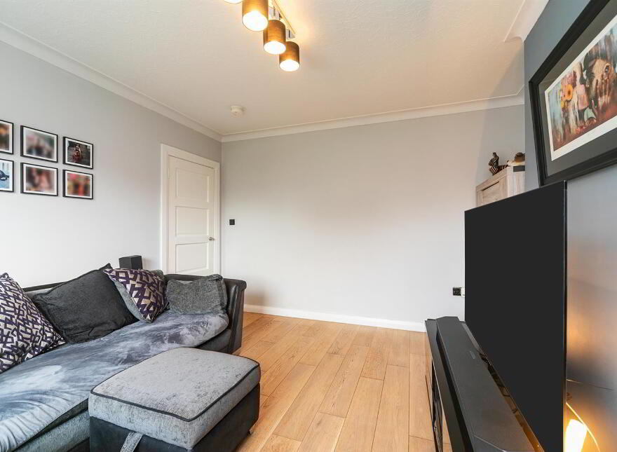 15 Norwood Crescent, Belfast, BT4 2DZ