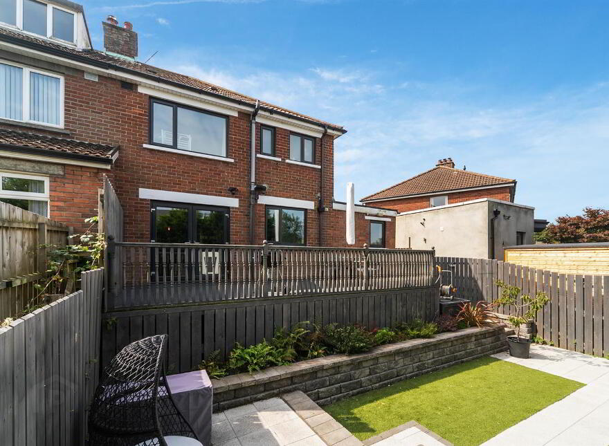 15 Norwood Crescent, Belfast, BT4 2DZ
