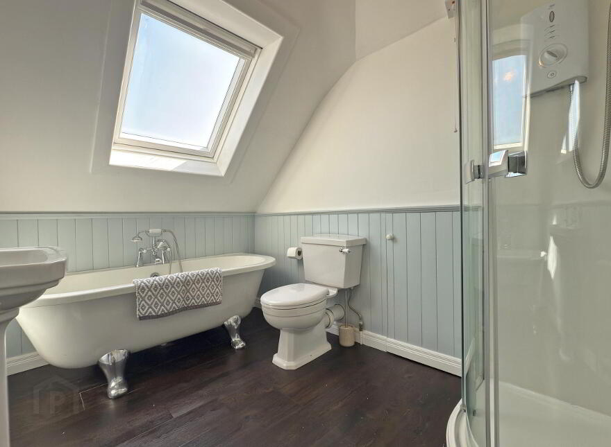 18 Ballyreagh Road, Portrush, BT56 8LR