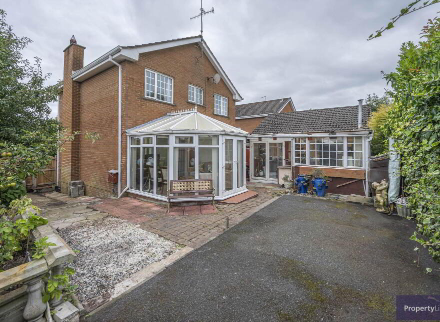 15 Woodford Drive, Armagh, BT60 2AY