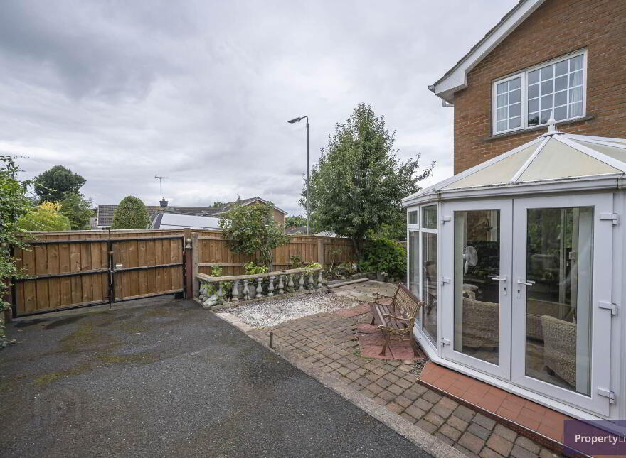 15 Woodford Drive, Armagh, BT60 2AY