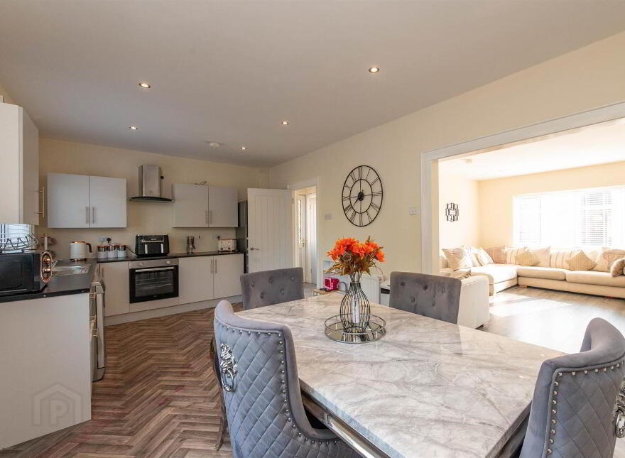 32 Ashburn, Ballynahinch, BT24 8DQ