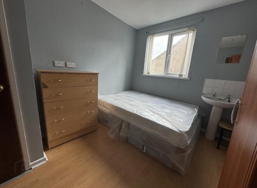 70 Agincourt Avenue, Belfast, BT7 1QB